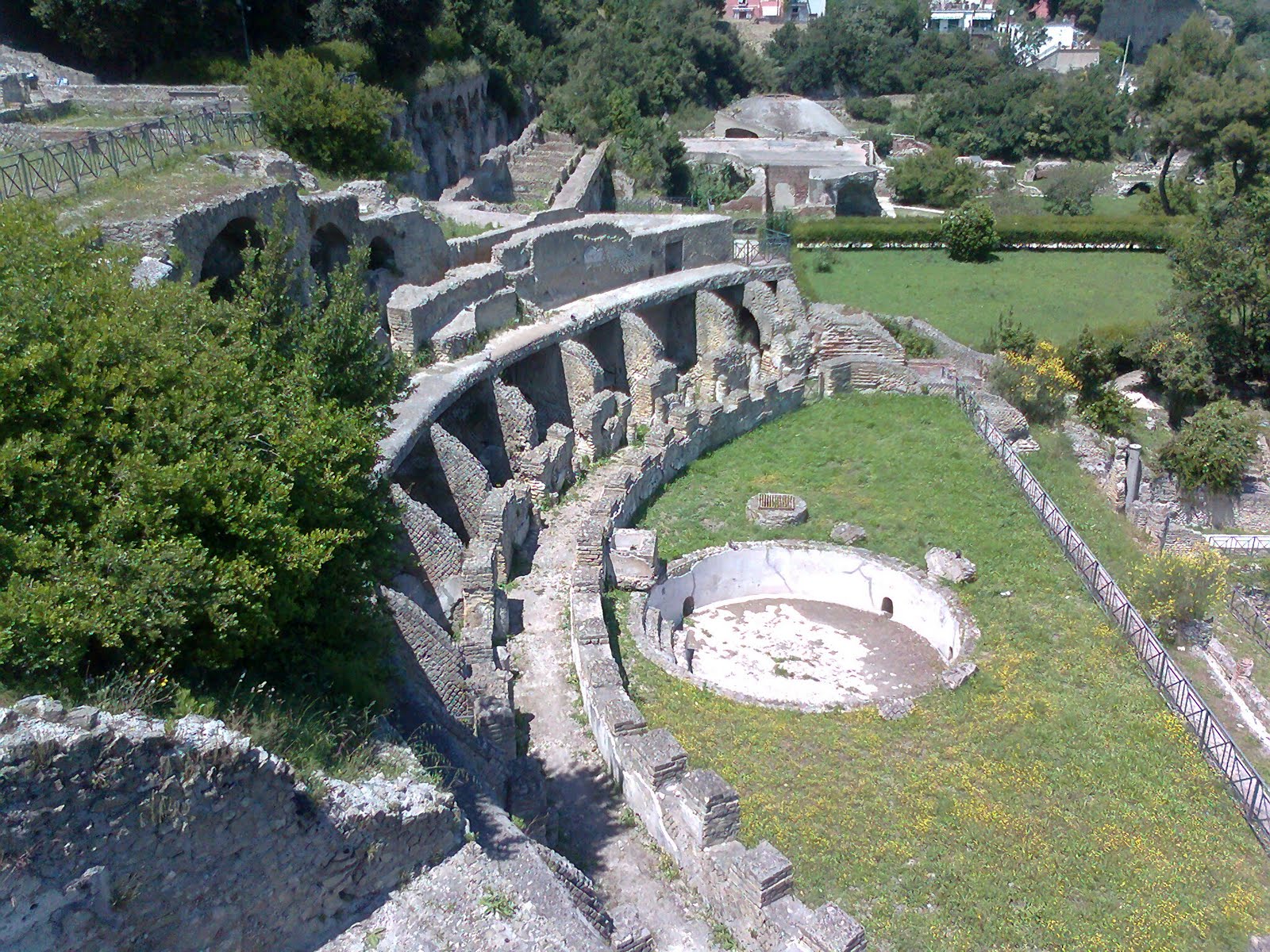 Parc archéologique des thermes de Baia - Baia | Secret World Trip Planner