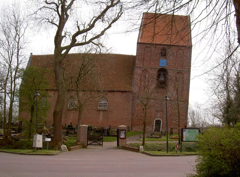 La torre inclinada de Suurhusen — Hinte