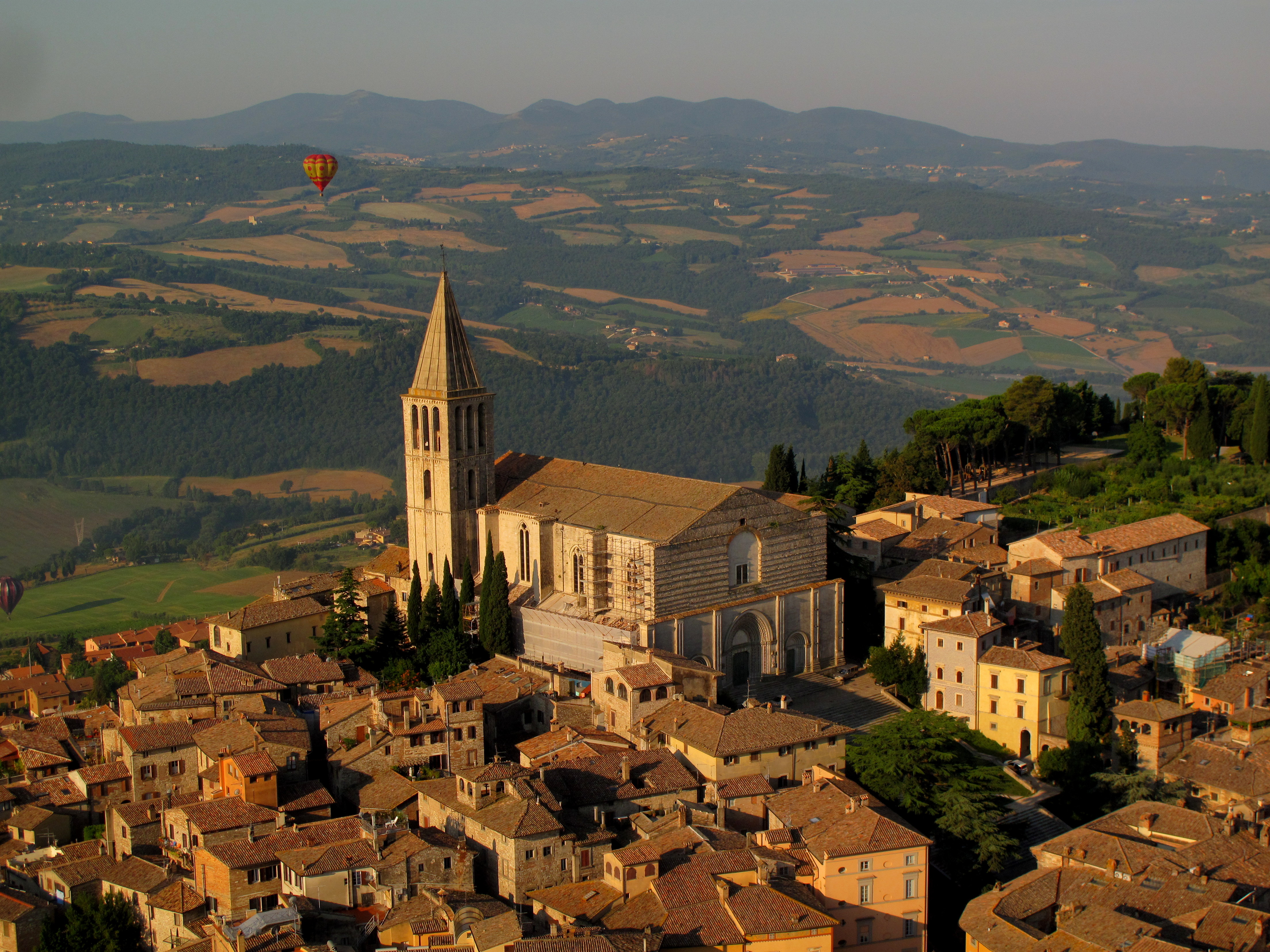 ໂບດ San Fortunato - Todi | Secret World Trip Planner
