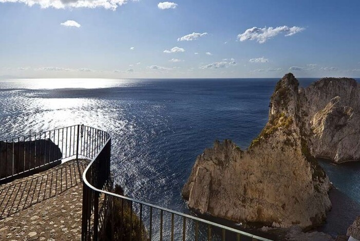 نقطہ نظر کی پنٹا Tragara - Capri | Secret World Trip Planner