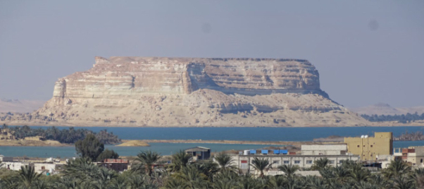 El Oasis de Siwan es un Oasis Histórico del Desierto Occidental, a 50 km al este de — Qesm Siwah