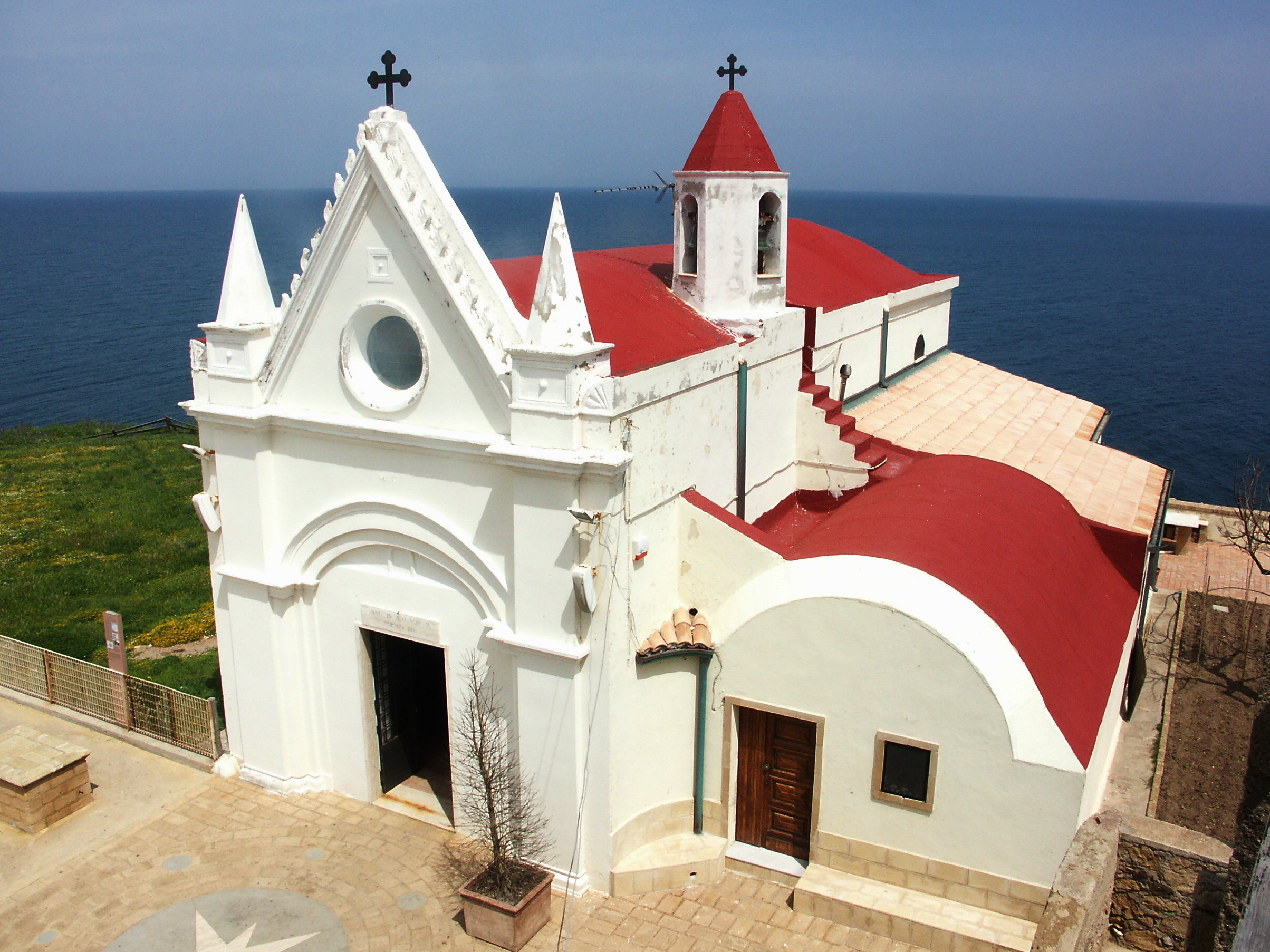 Santuario de la Virgen de Capo Colonna - Capocolonna | Secret World Trip Planner