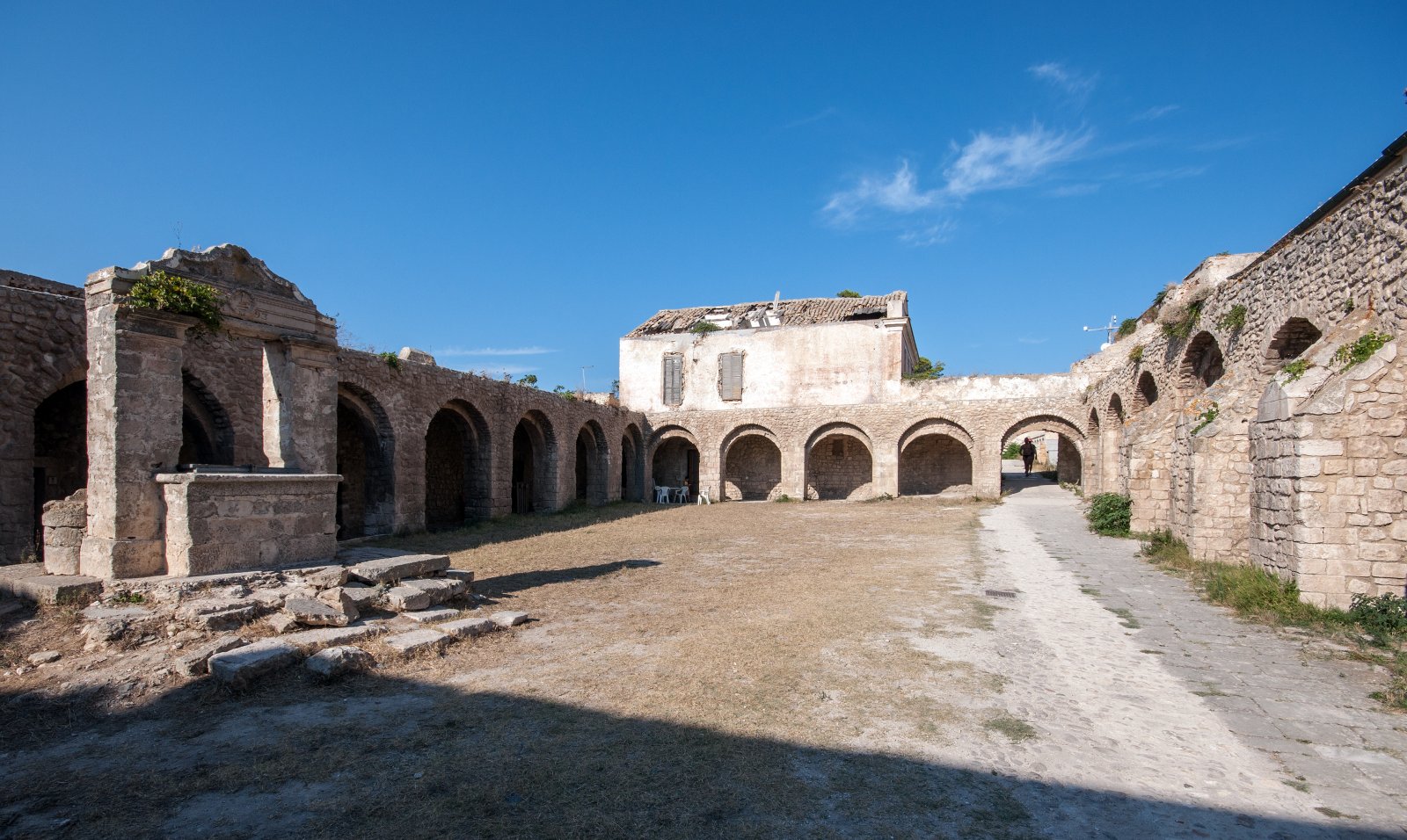 Abbazia santuario di Santa Maria a Mare, isole Tremiti - San Nicola di Tremiti | Secret World Trip Planner