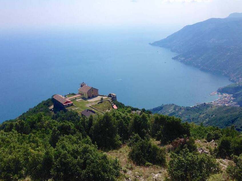 Maria Santissima Avvocata kutsal alanı - 84010 Maiori SA | Secret World Trip Planner
