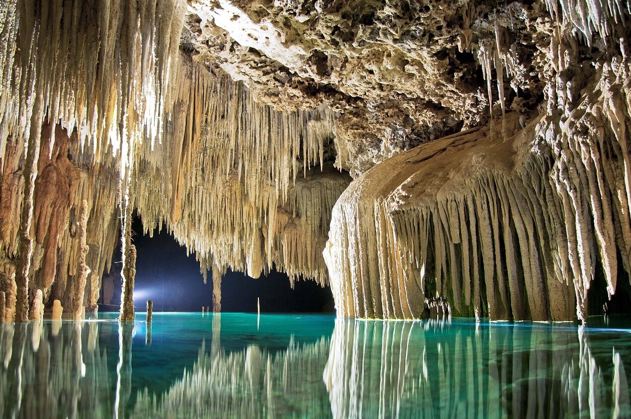 Rio Secreto é conhecido como rio subterrâneo do México - Playa del Carmen | Secret World Trip Planner
