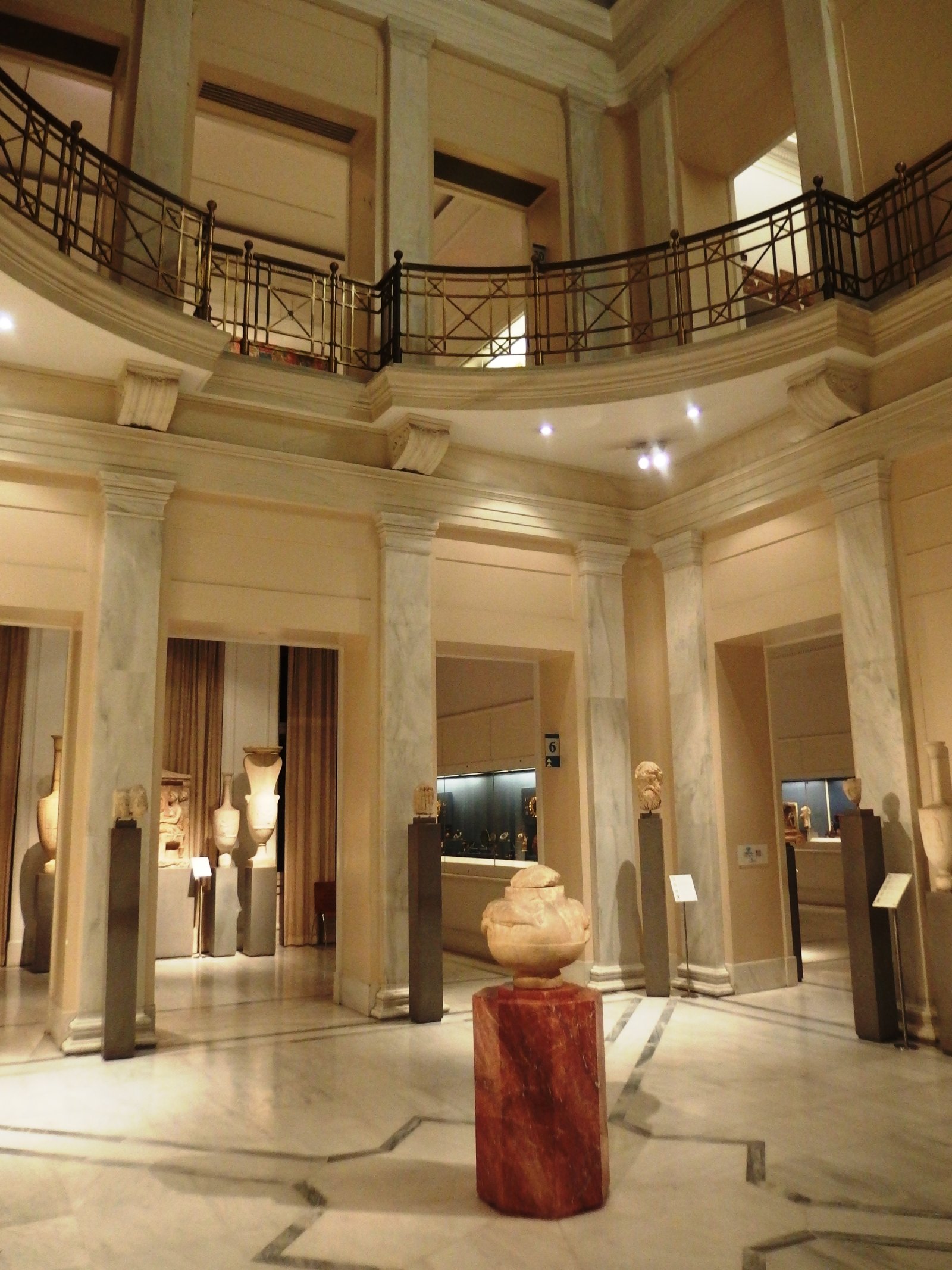 Mouseío Benaki (Benaki Museum) - Athina | Secret World Trip Planner