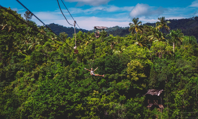 Parque de aventuras: Tree House Village - El Valle | Secret World Trip Planner