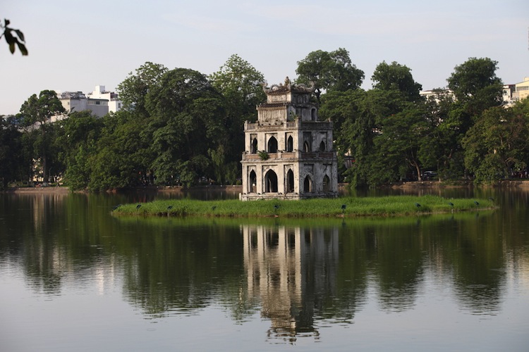 Hoan Kiem et l'épée retournée - Hoàn Ki?m | Secret World Trip Planner