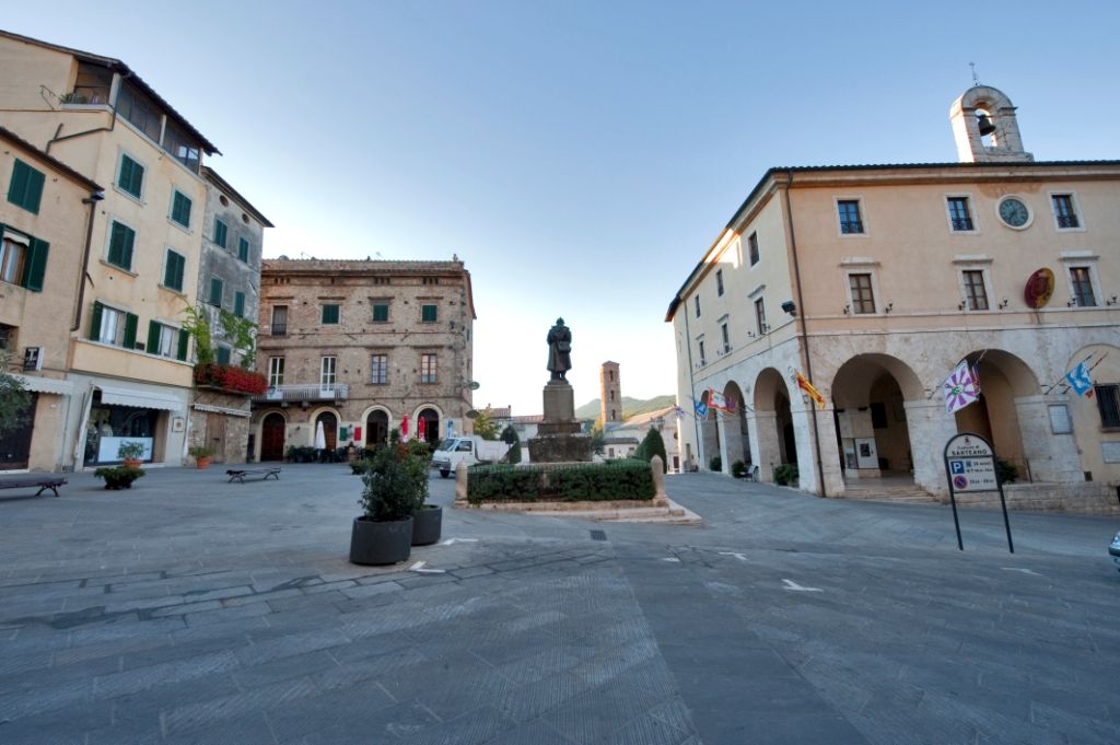 Aldea de Sarteano - Sarteano | Secret World Trip Planner