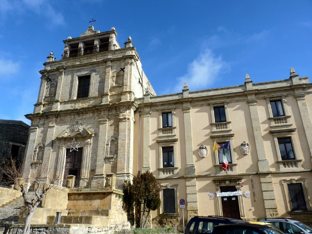 Santa Chiara bažnyčia - Enna | Secret World Trip Planner