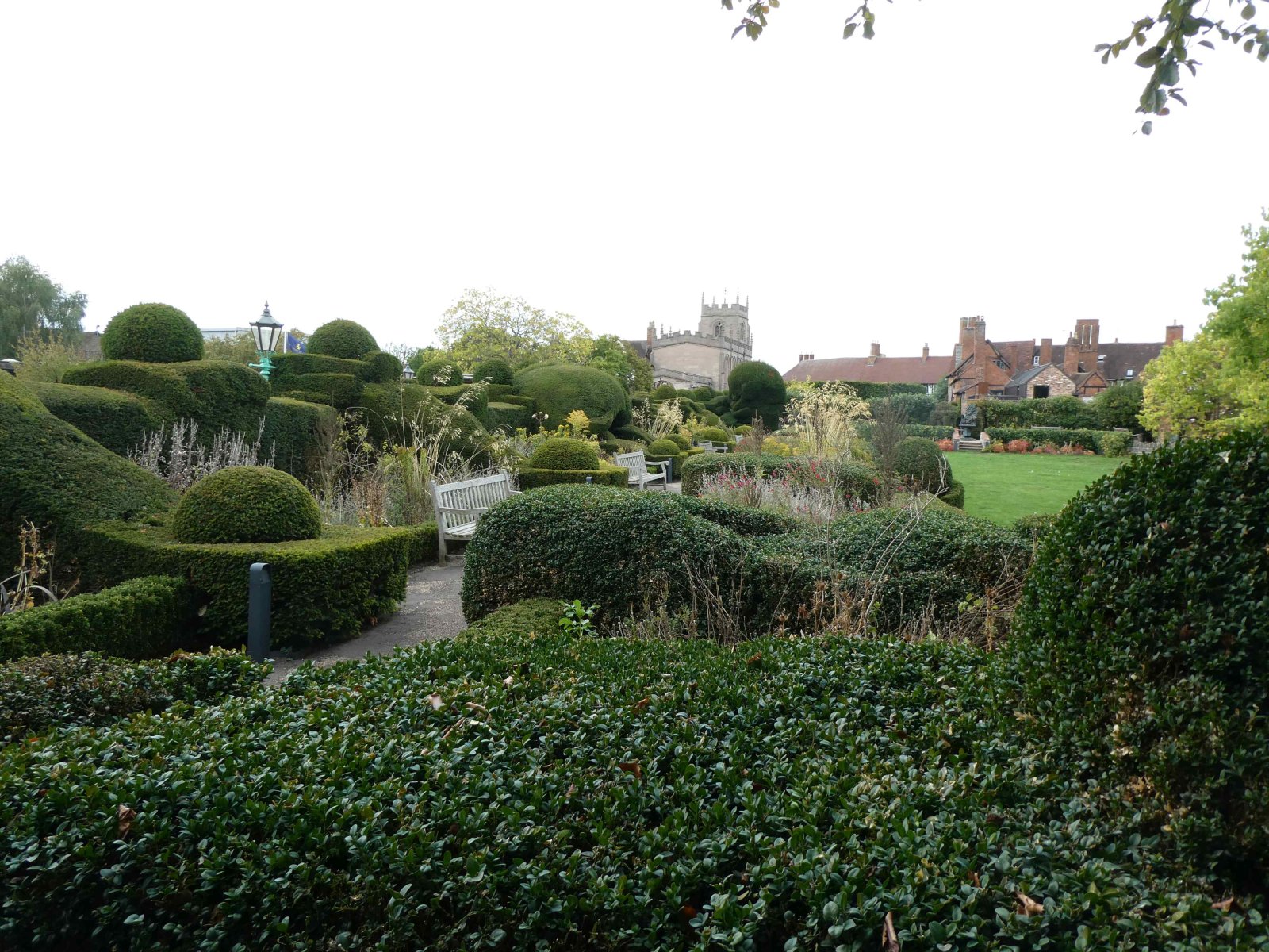 Jardines del nudo isabelino en el corazón de Inglaterra - Chapel Ln | Secret World Trip Planner