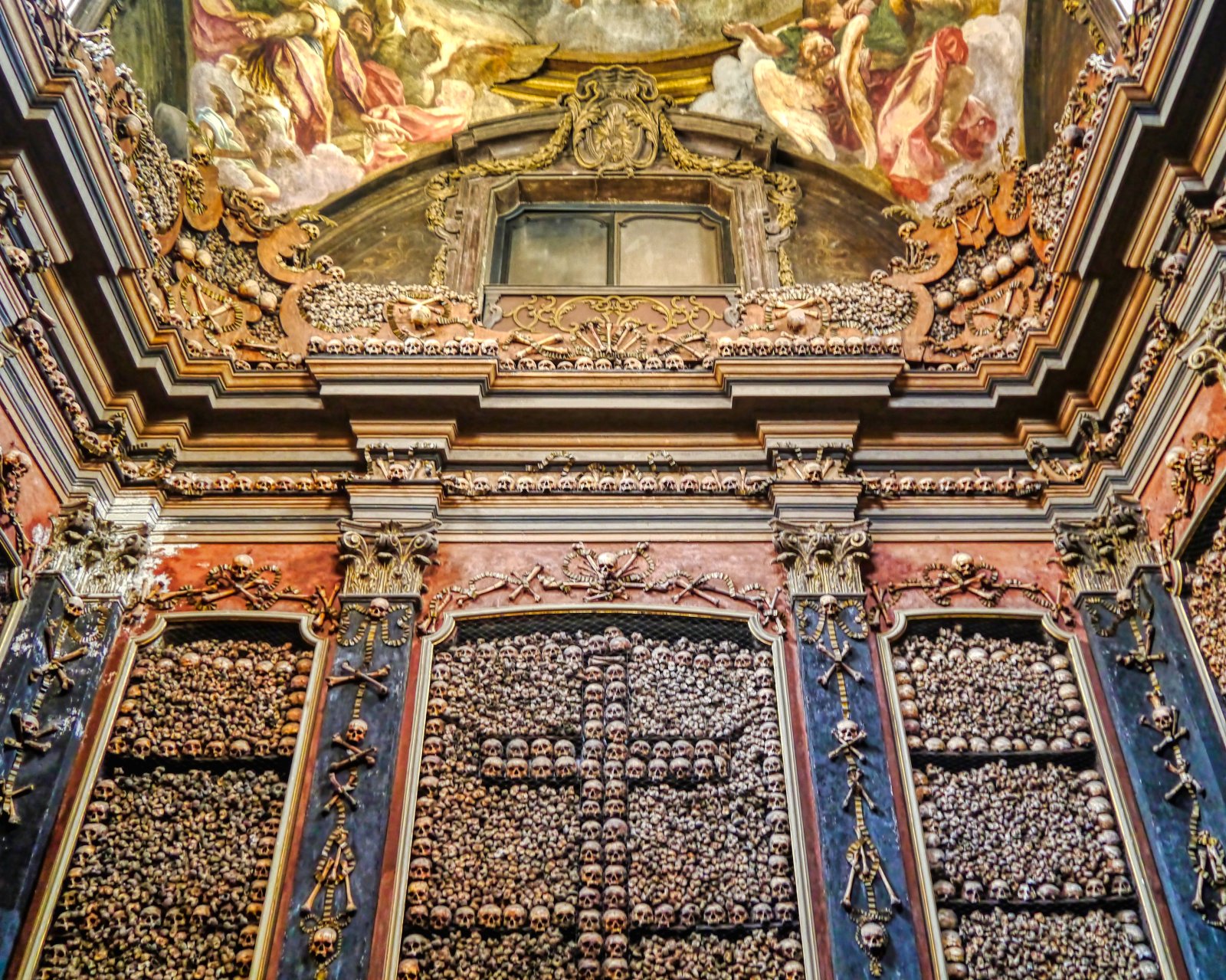 Streha E San Bernardino alle Ossa - Milano | Secret World Trip Planner
