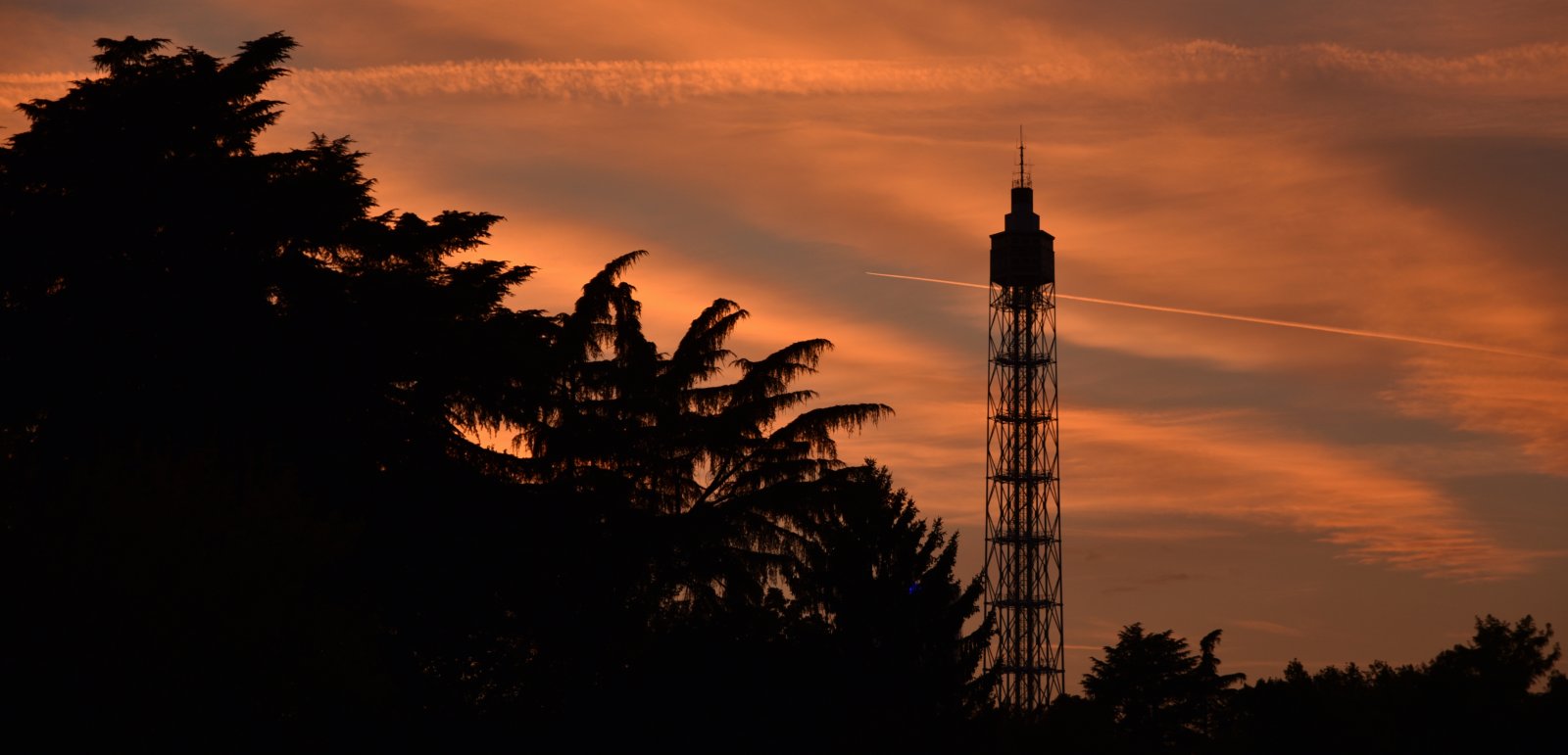 Torre Branca e a vista sobre Milão - Milano | Secret World Trip Planner