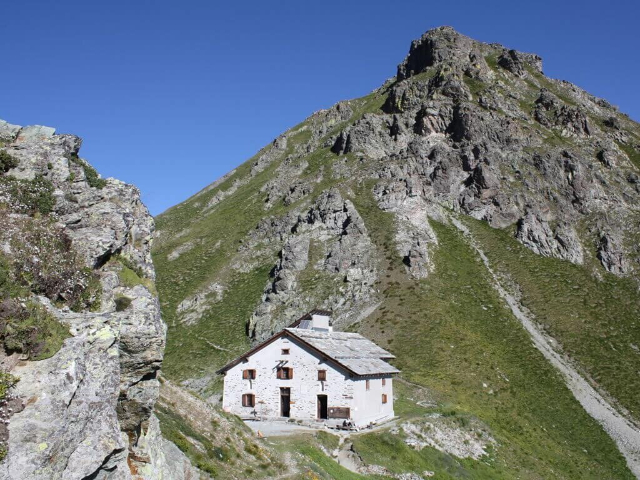 Jalur Walser - Gressoney-Saint-Jean | Secret World Trip Planner