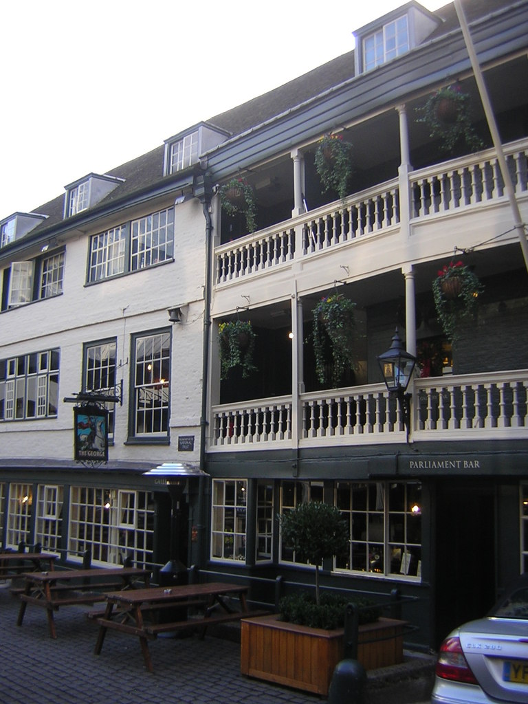 La posada George - 75 Borough High St | Secret World Trip Planner
