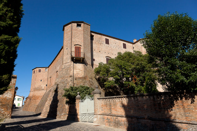மலாடெஸ்டா கோட்டை - Santarcangelo di Romagna | Secret World Trip Planner
