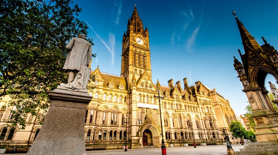 El Ayuntamiento de Manchester, una visita obligada en la ciudad de Manchester, considerada - 20 Albert Square | Secret World Trip Planner