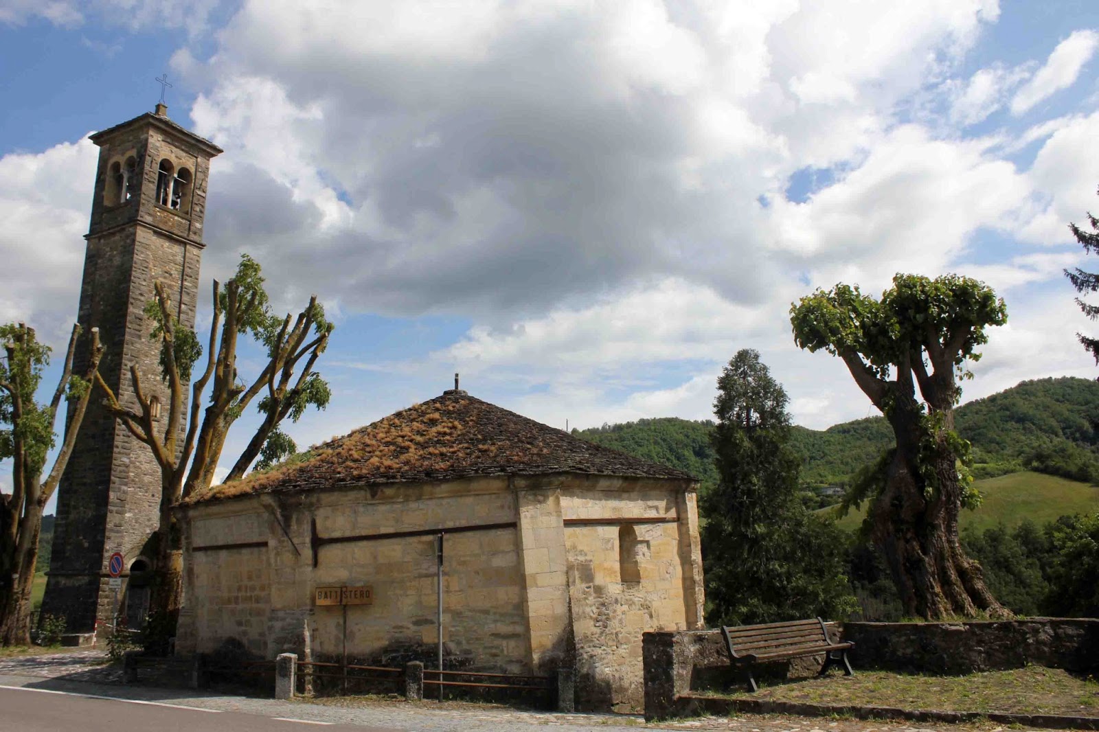 Župna crkva Serravalle - Varano de' Melegari | Secret World Trip Planner