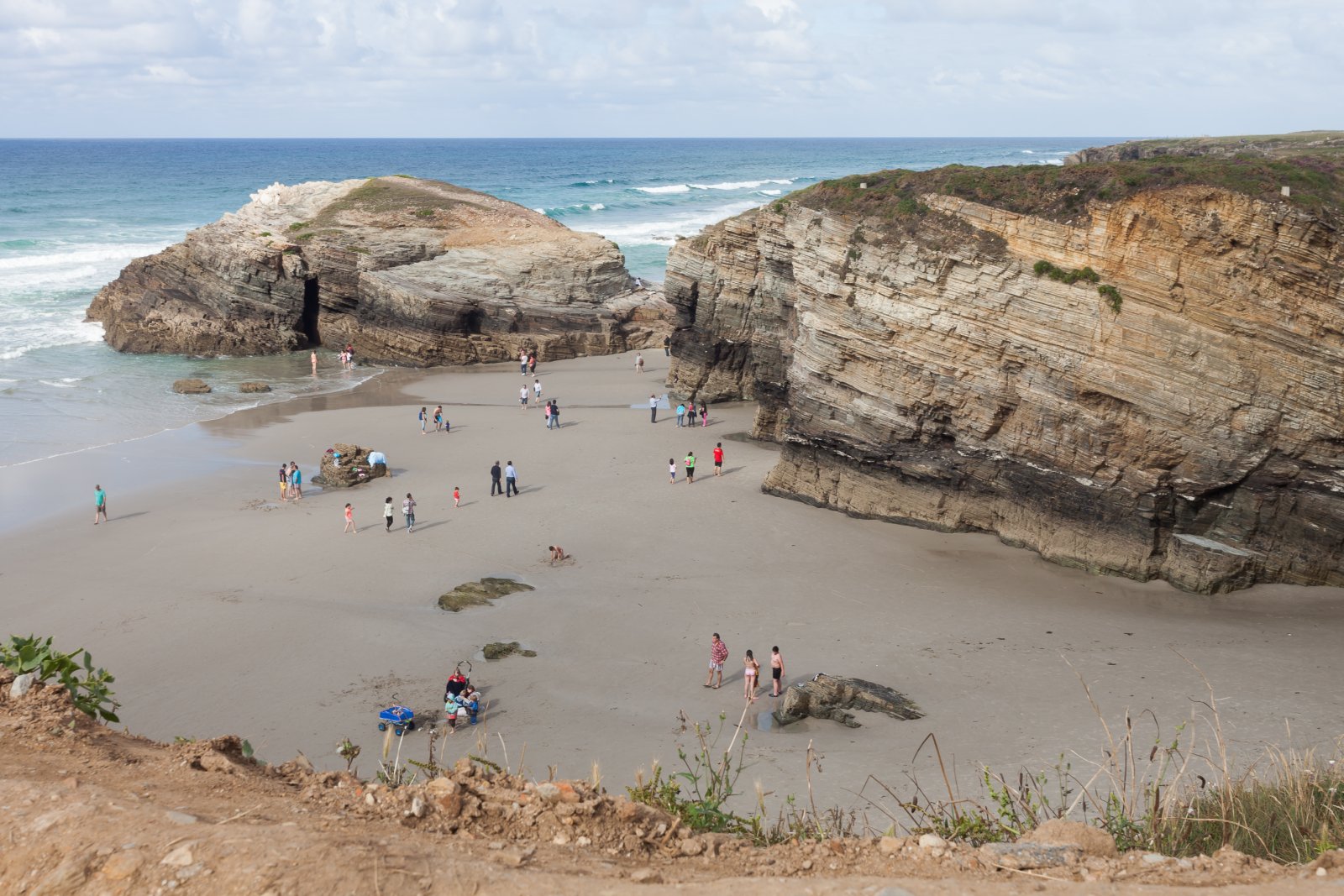 La playa de la Praia das Catedrais es un monumento natural - Praia das Catedrais | Secret World Trip Planner