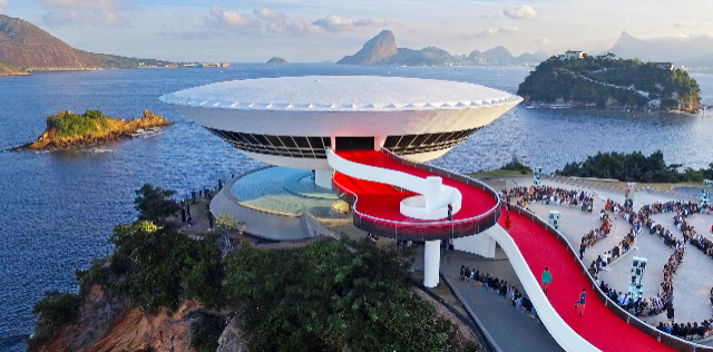 Niterói ခေတ်ပြိုင်အနုပညာပြတိုက် - Niterói - RJ | Secret World Trip Planner