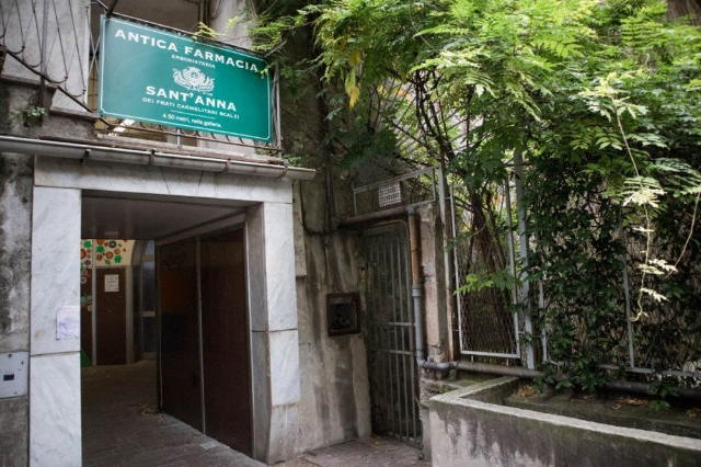 Farmacia veche de plante medicinale Sfânta Ana - Genova | Secret World Trip Planner