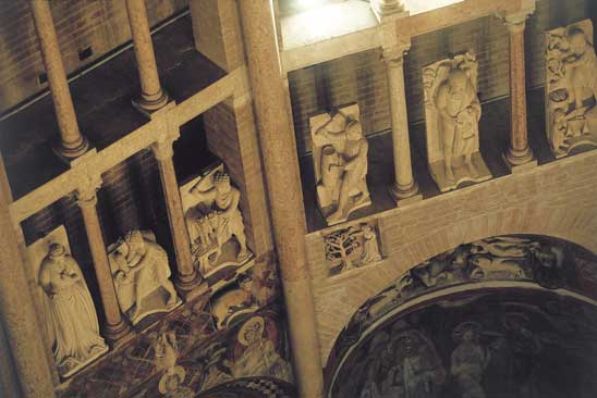 Krstionica u Parmi - Parma | Secret World Trip Planner