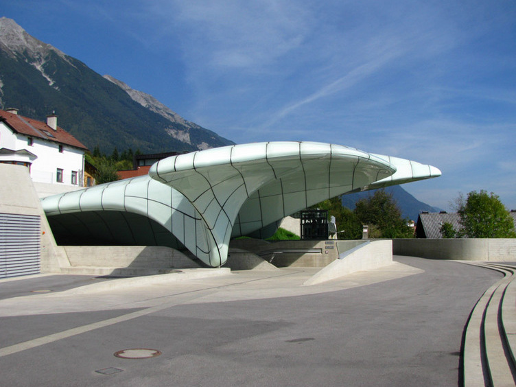 Innsbruck.: Hungerburgbahn af Haaha Hadid - Innsbruck | Secret World Trip Planner