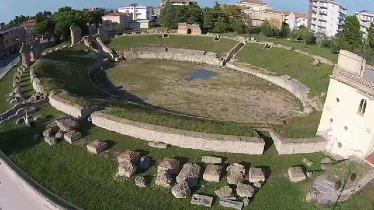Larino y las excavaciones romanas - Larino | Secret World Trip Planner