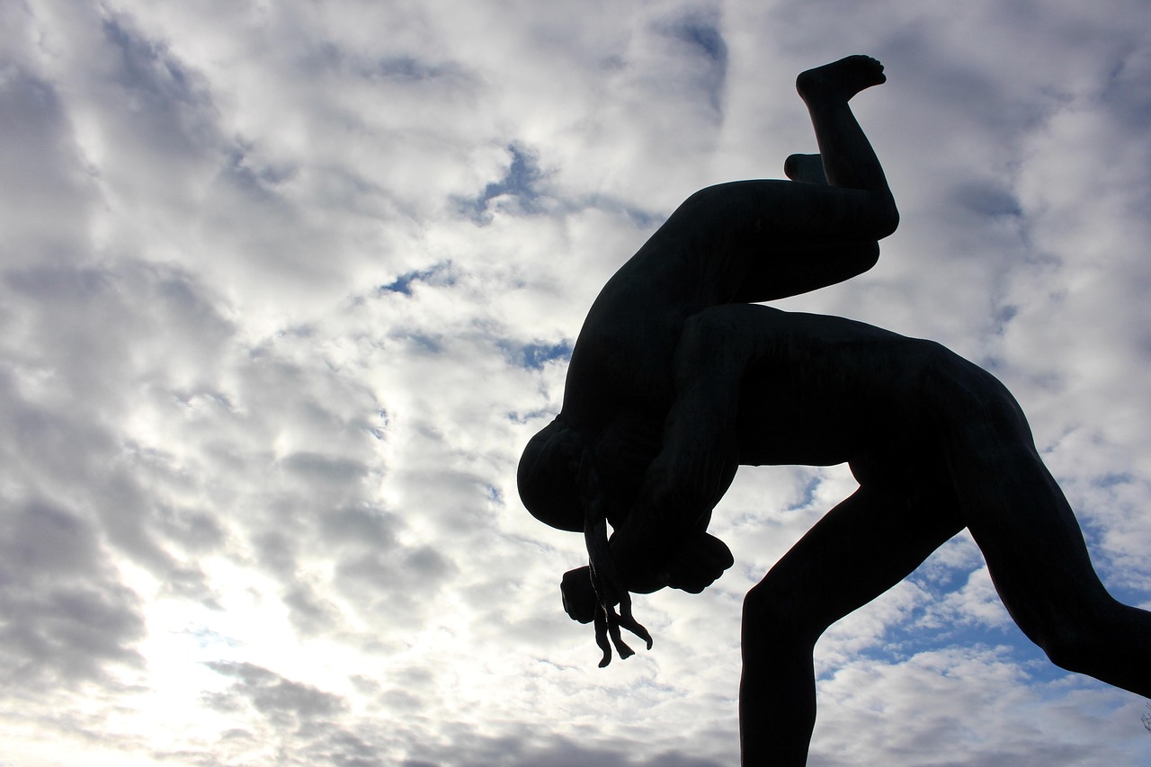 Oslo | Parque Escultórico Vigeland - Nobels gate 32 | Secret World Trip Planner