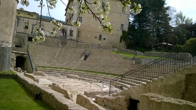 ukumbi wa michezo wa Kirumi - Spoleto | Secret World Trip Planner