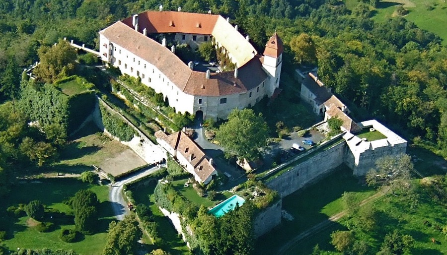 Bernstein Castle - Bernstein | Secret World Trip Planner