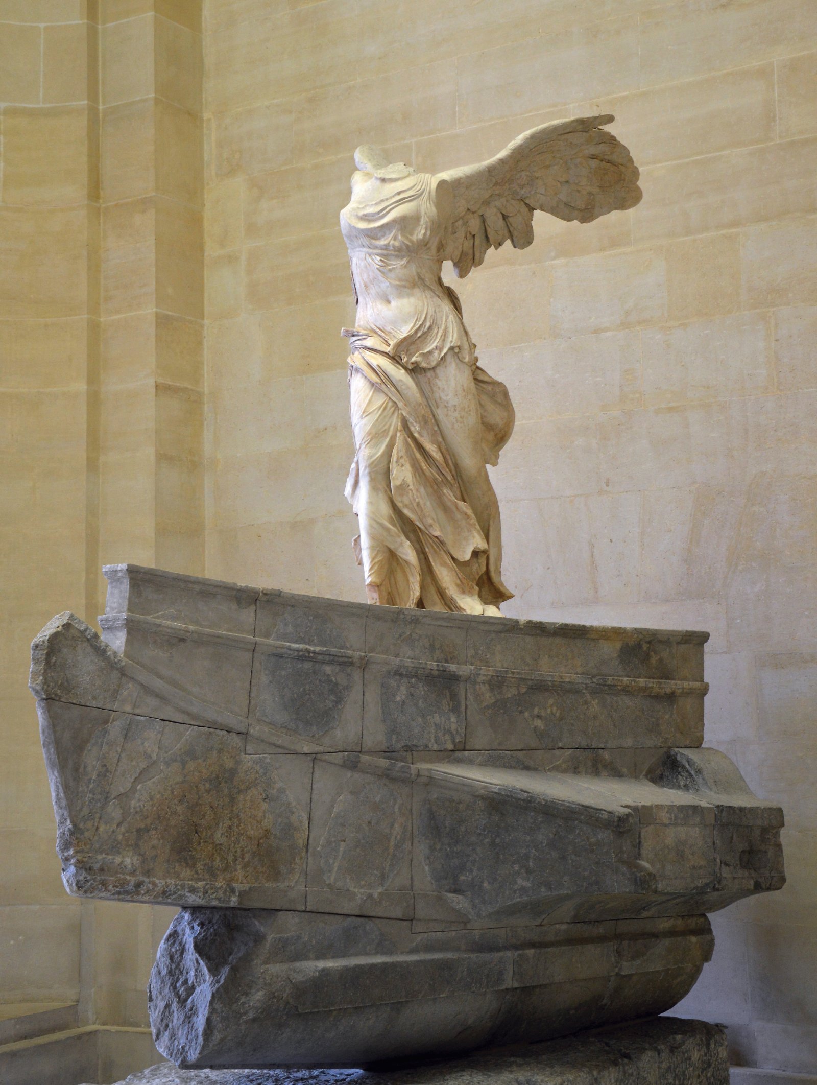 Ar Nike No Samothrace - Paris | Secret World Trip Planner