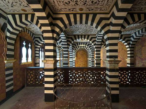 Das Schloss von Rocchetta Mattei - Ponte | Secret World Trip Planner