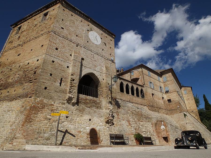 Castelo Pelagallo e Monte Vidon Combatte - Monte Vidon Combatte | Secret World Trip Planner