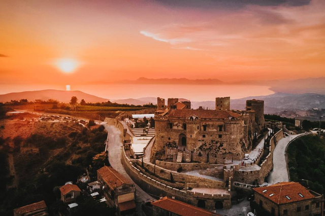 Rocca Cilento கோட்டை - Rocca Cilento | Secret World Trip Planner