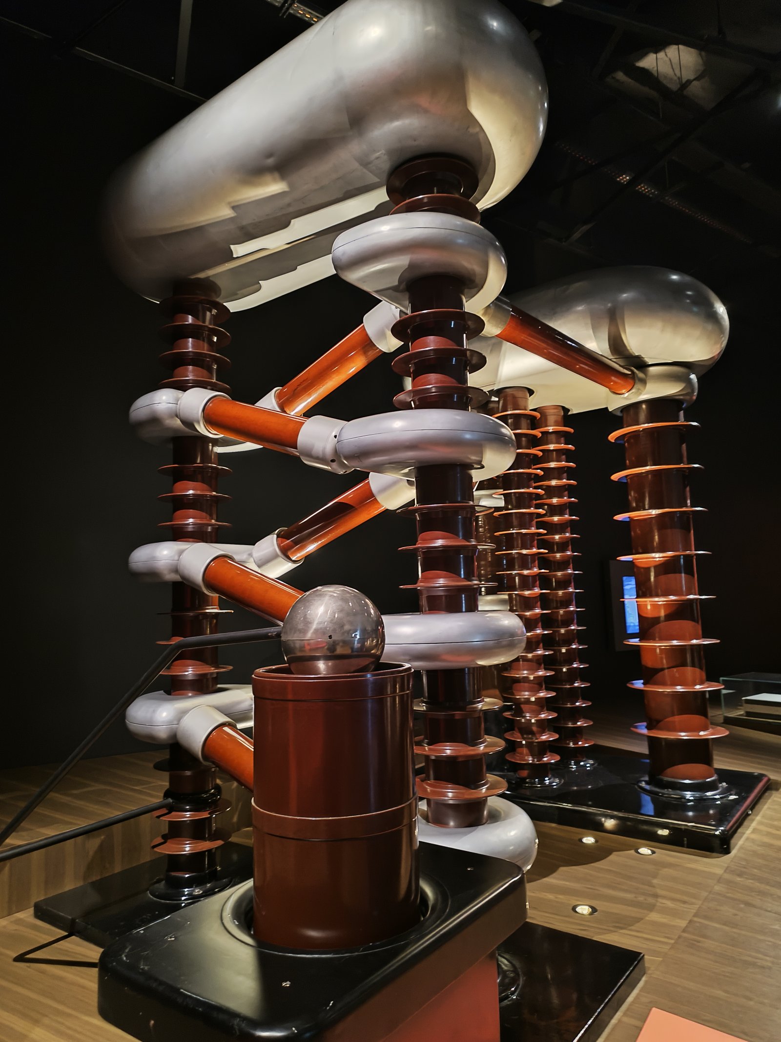 Musée des Confluence u Lyon - Lyon | Secret World Trip Planner