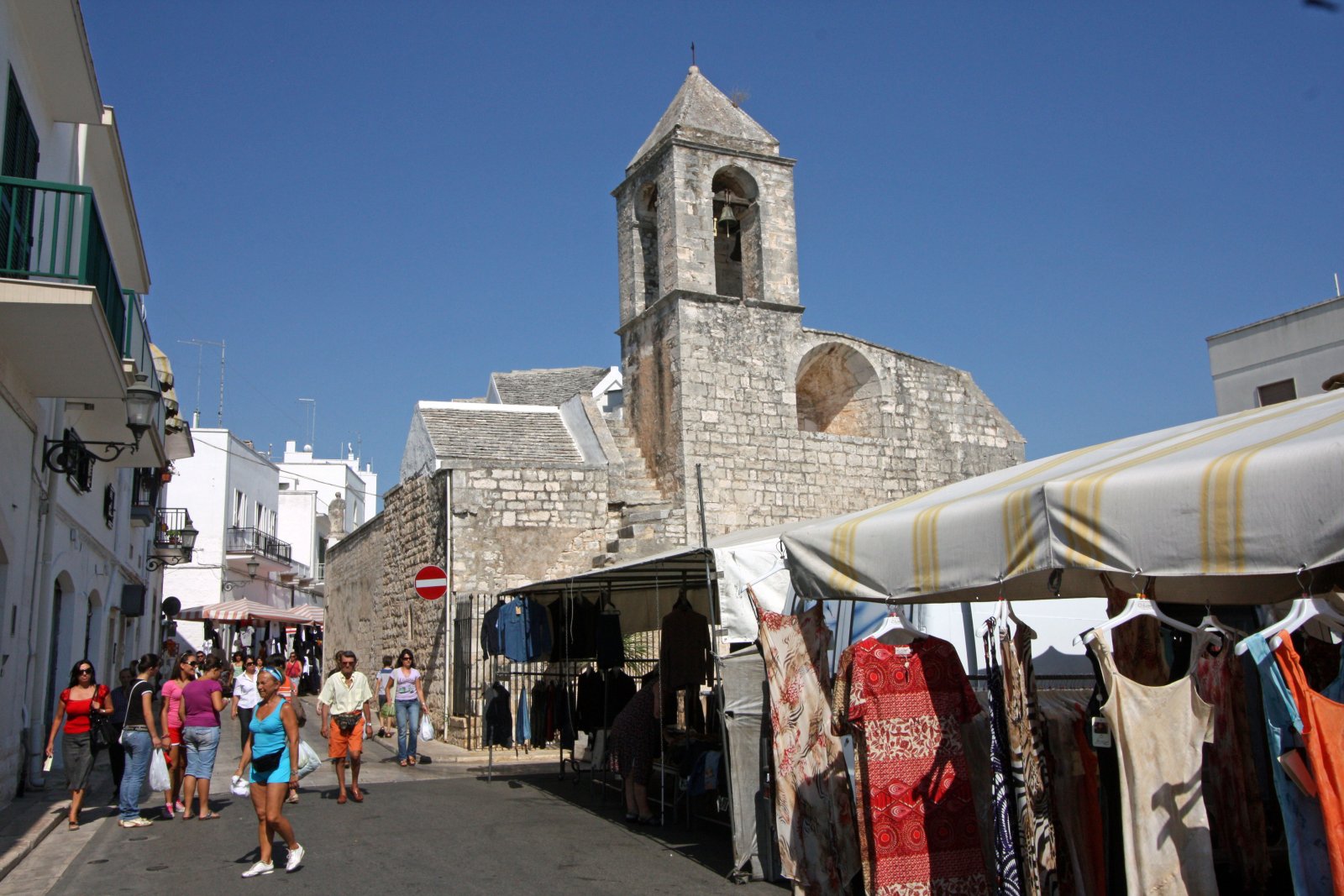 Kerk Madonna della greca, de oudste van Locorotondo - Locorotondo | Secret World Trip Planner