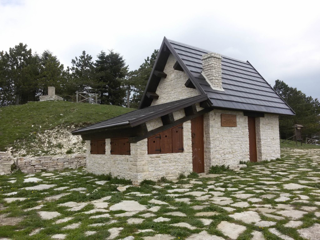 Monte Cornacchia y su refugio - Faeto | Secret World Trip Planner
