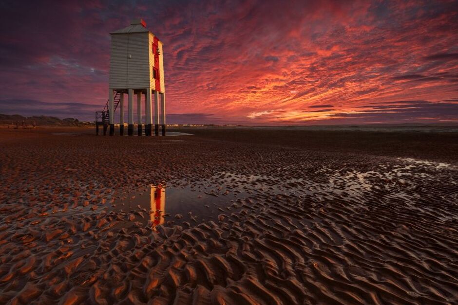 Low Lighthouse in Burnham-on-Sea, England - River Parrett | Secret World Trip Planner