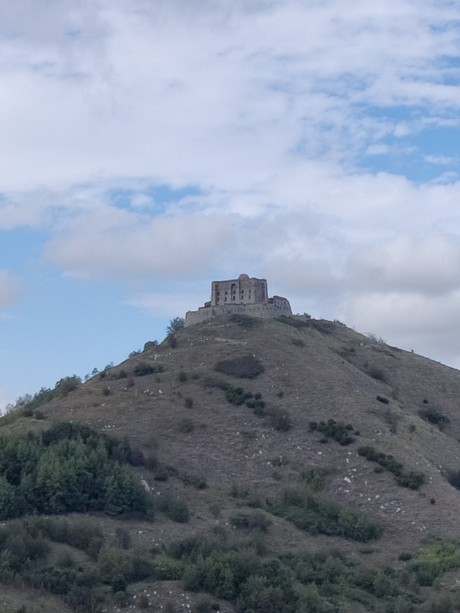 Diamante fuerte - Genova | Secret World Trip Planner