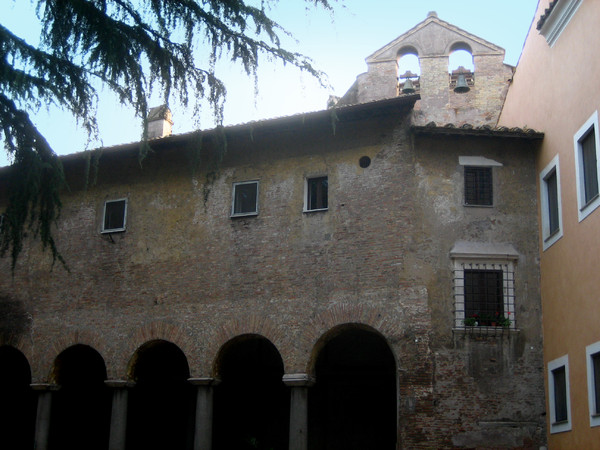 ມະຫາວິຫານ Santo Stefano Rotondo al Celio - Roma | Secret World Trip Planner