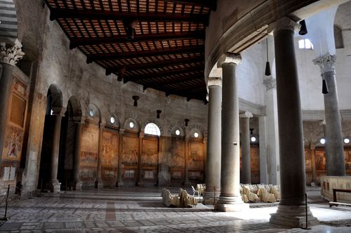 ມະຫາວິຫານ Santo Stefano Rotondo al Celio - Roma | Secret World Trip Planner