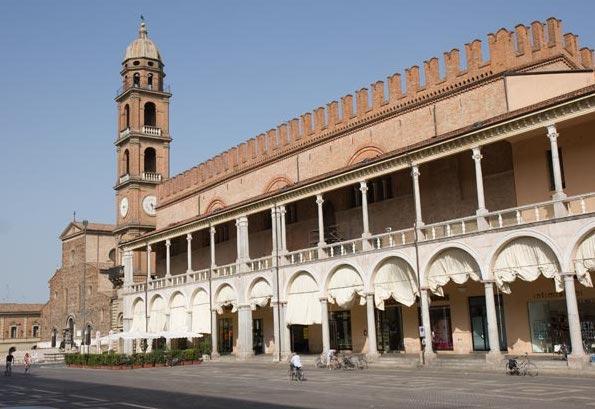 ファエンツァ - Faenza | Secret World Trip Planner