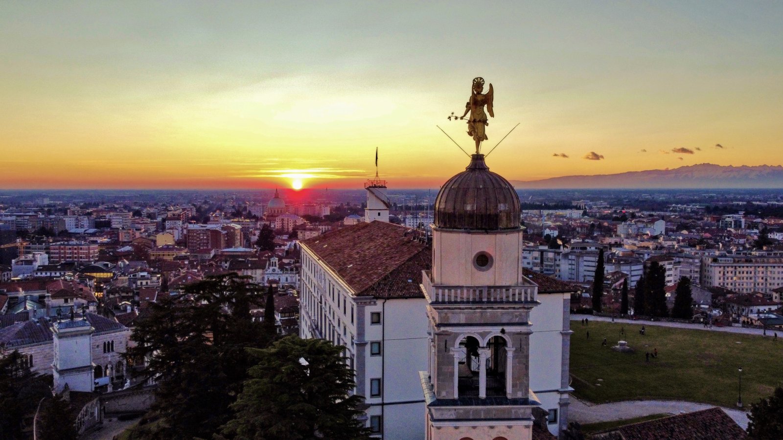 he castle of Udine is one of the main monuments of the city and is situated in the centre of the city. - Udine | Secret World Trip Planner