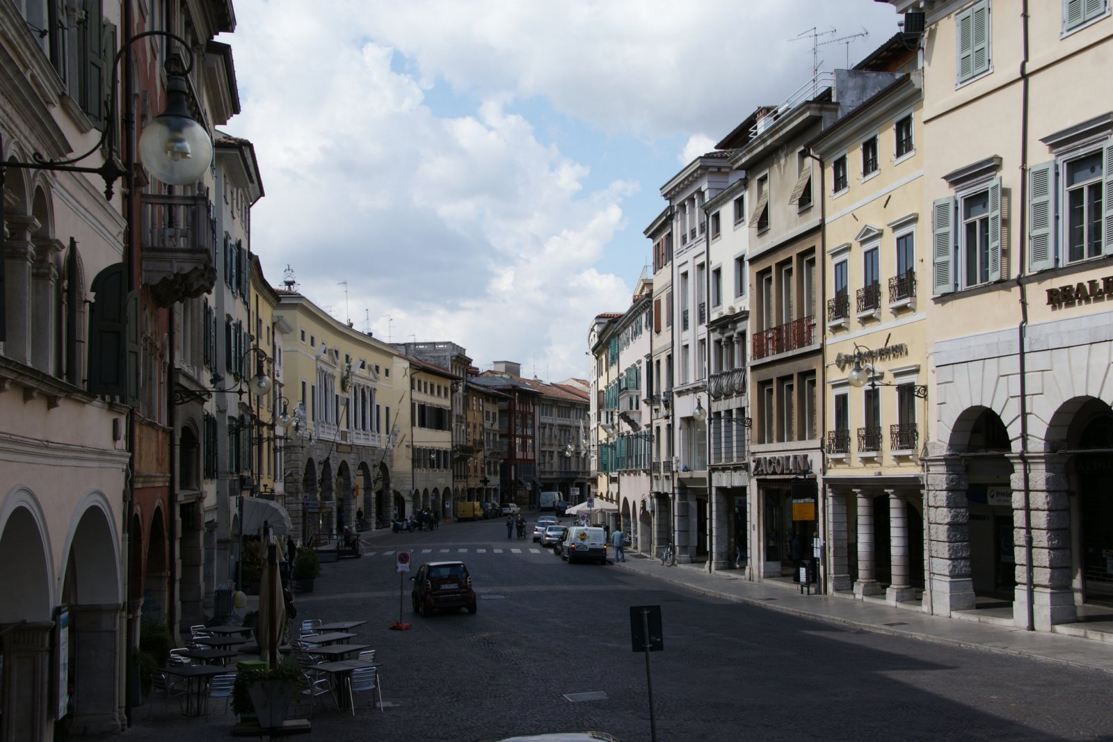 Udine: middelalderen via Mercatovecchio - Udine | Secret World Trip Planner