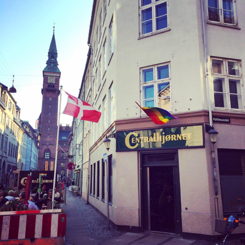 Nejstarší Gay Bar na světě - København | Secret World Trip Planner