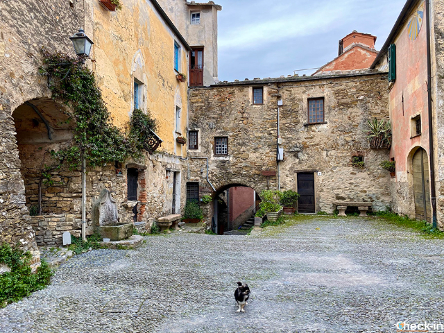 Colla Micheri: el pueblo encantado de Thor Heyerdahl - Colla Micheri | Secret World Trip Planner