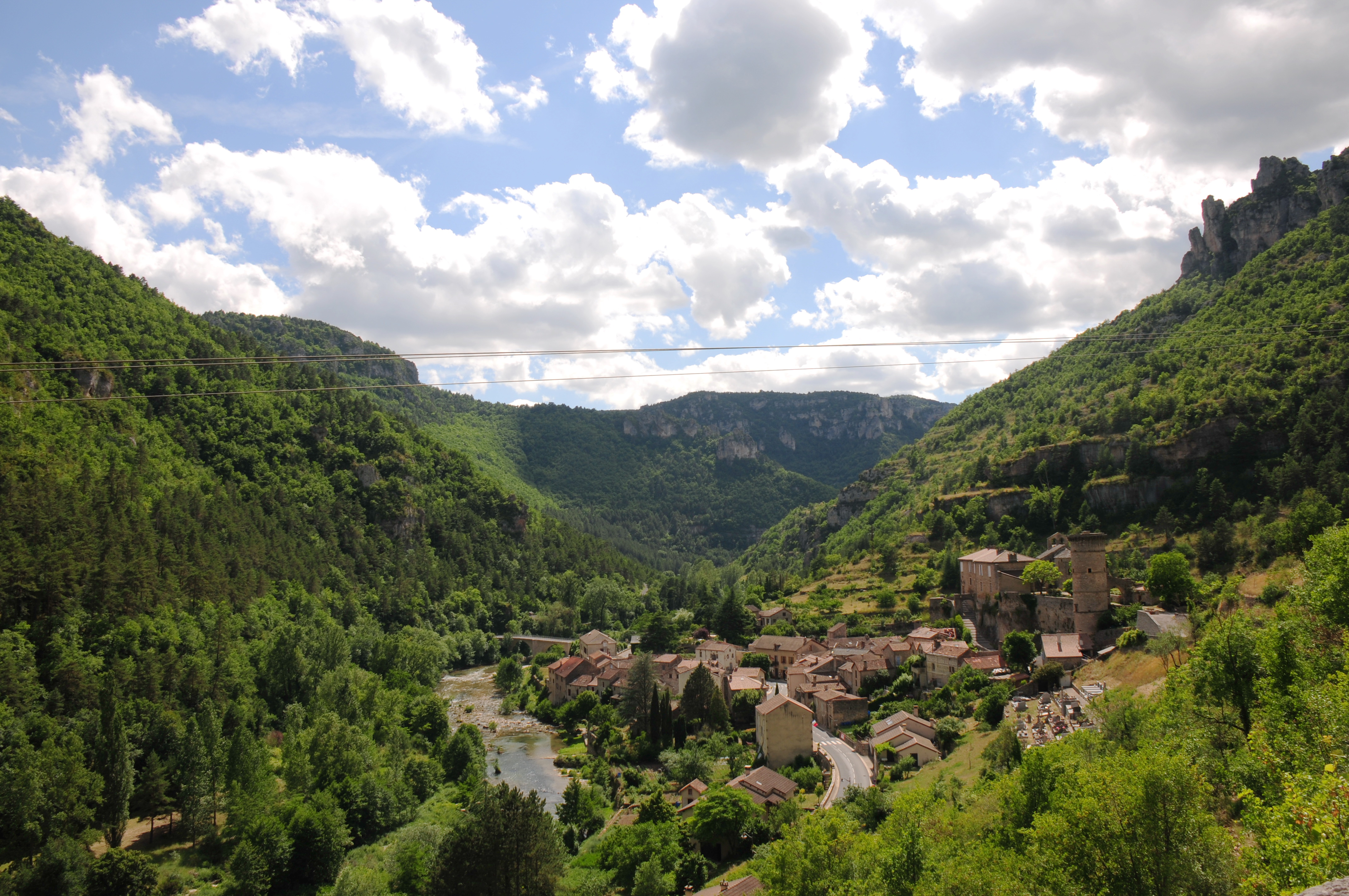 Las gargantas del río Dourbie - La Roque-Sainte-Marguerite | Secret World Trip Planner