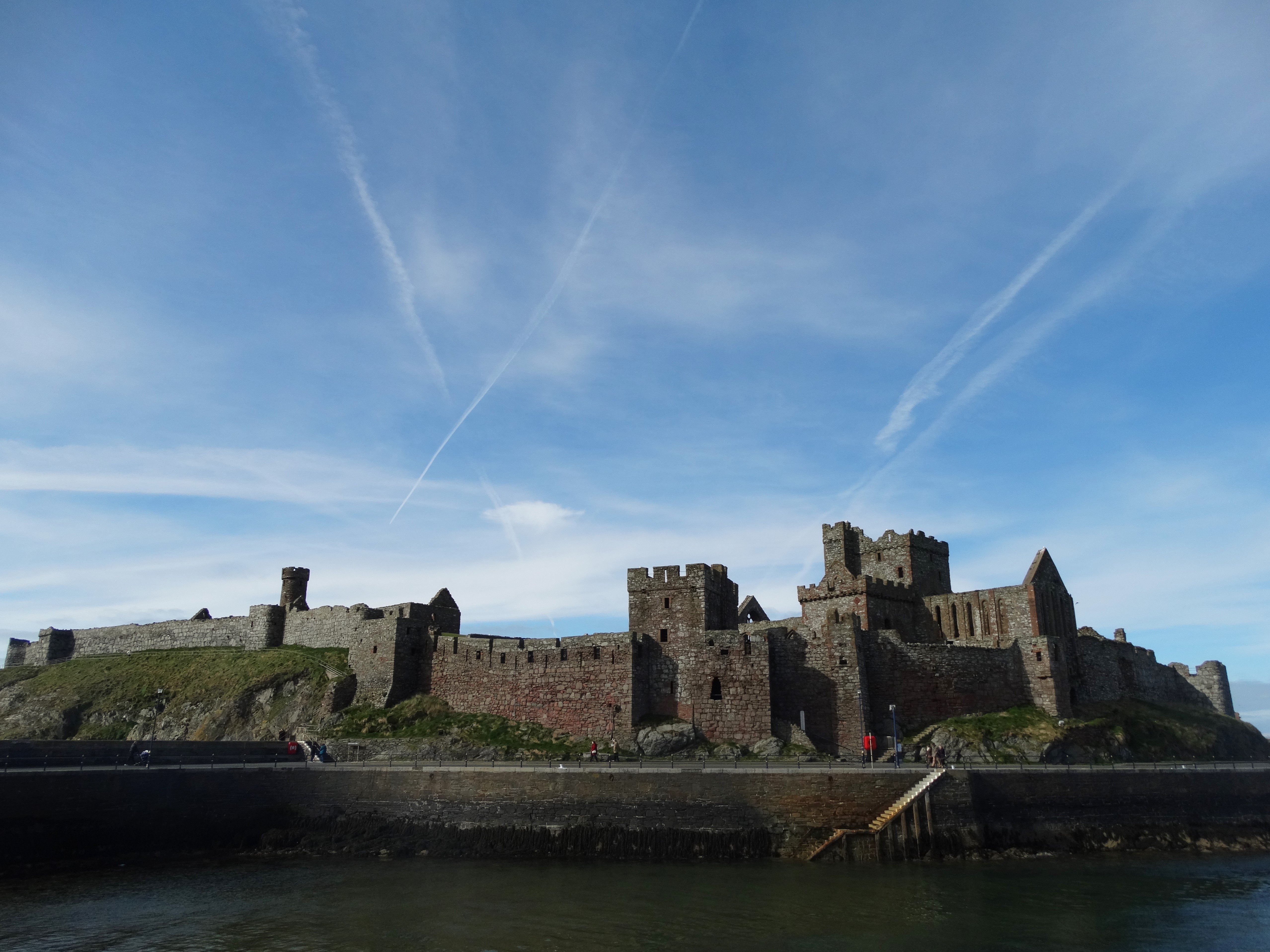 Castillo de Peel en la isla de San Patricio - Peel | Secret World Trip Planner