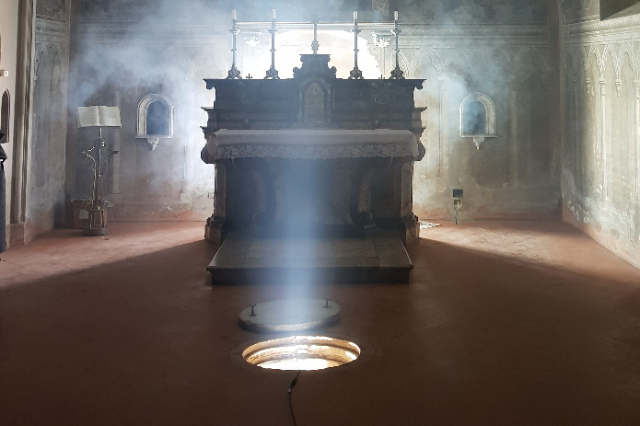 کورٹینا میں سانتا ماریا کا چرچ اور اس کا کنواں - Piacenza | Secret World Trip Planner